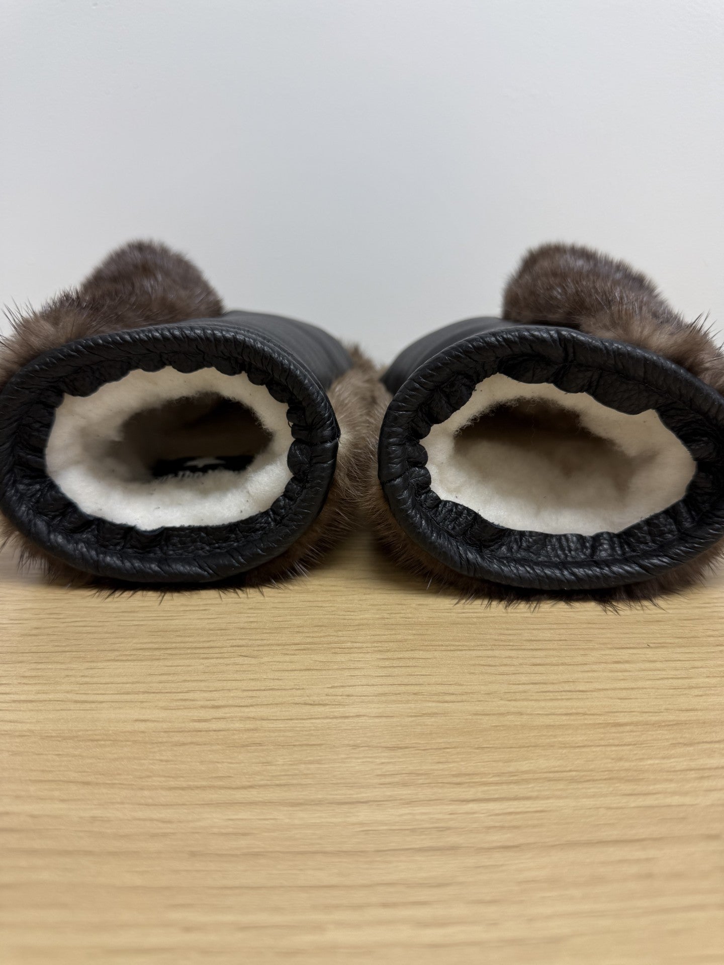 Short Cuff Otter Mitts