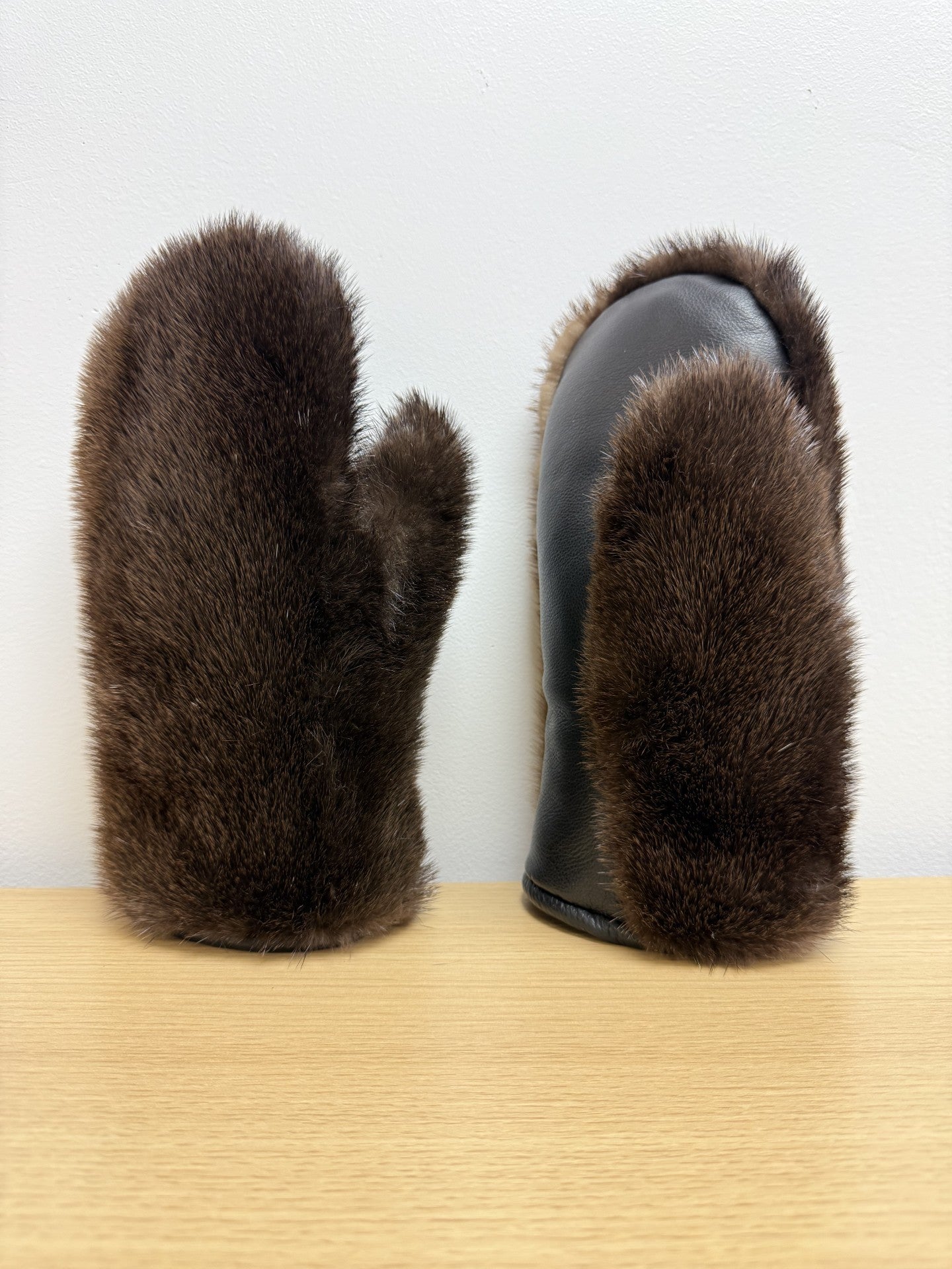 Short Cuff Otter Mitts